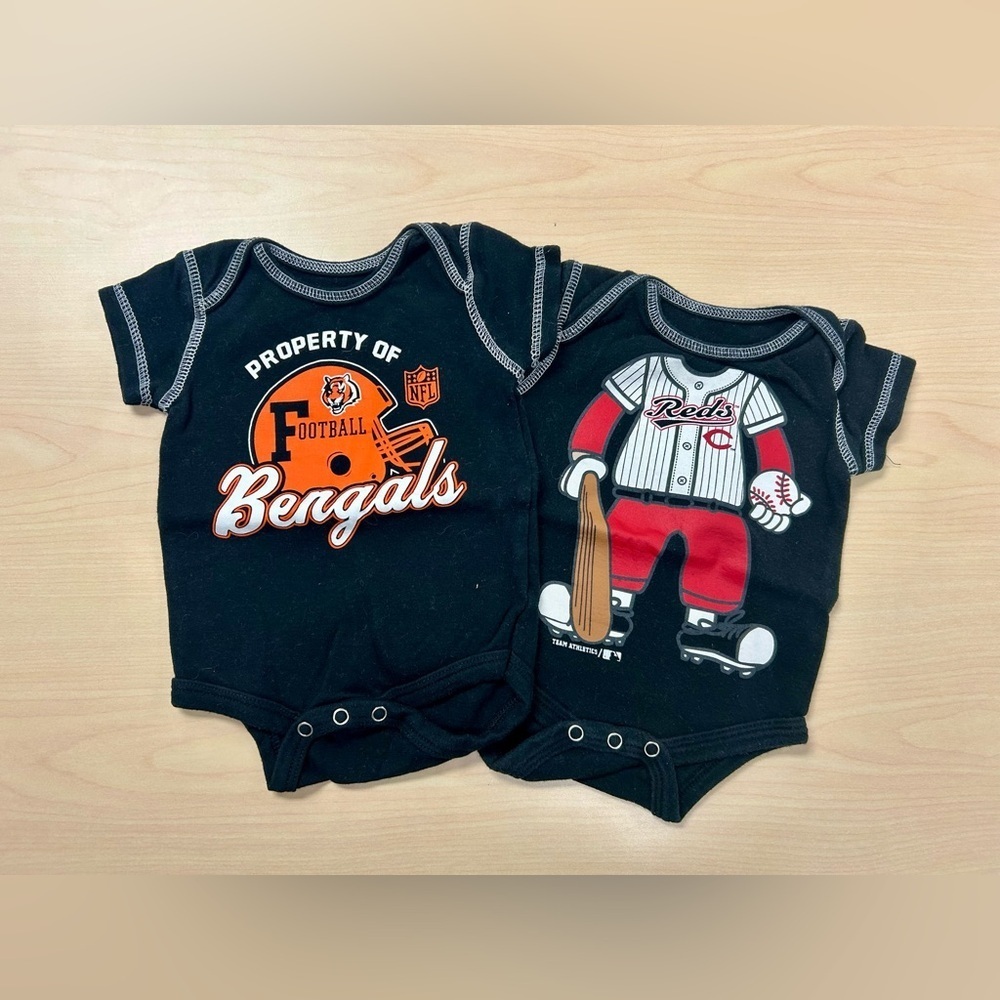 🏈⚾ Cincinnati Bengals & Reds Baby Onesie Bundle – 2 Pieces – Unisex - 0-3 mo 🐯❤️